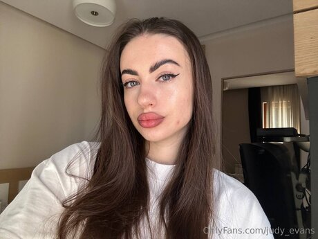 Judy Evans nude onlyfans