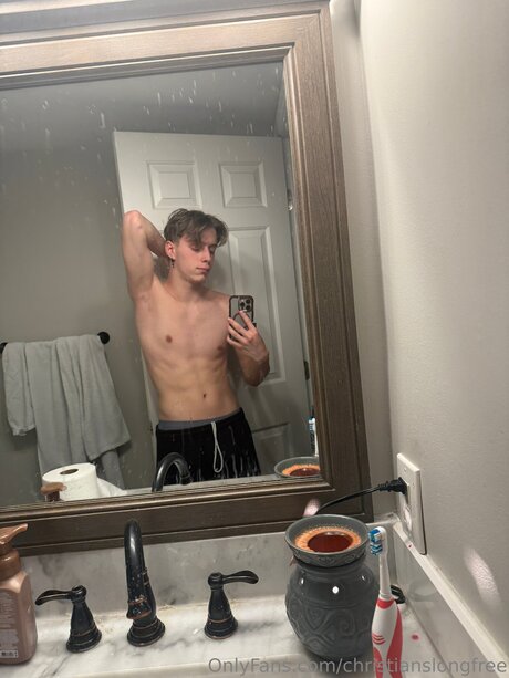 Christianslongfree only fans nude