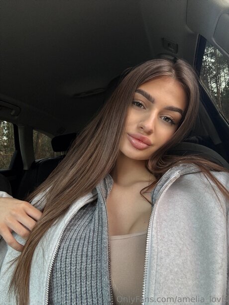 Amelia Lovis pics onlyfans