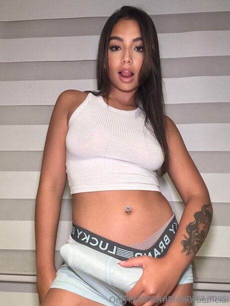 Dinara Mus onlyfans free