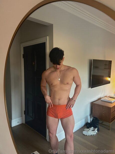 Ashtonadamsx onlyfans.