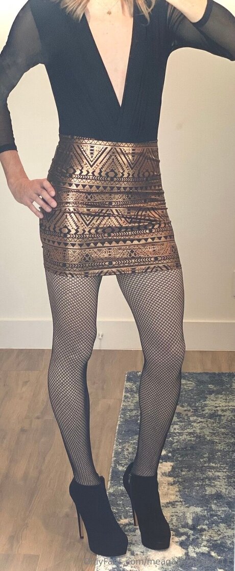 Meaganyoung2211 onlyfans nudes leaks