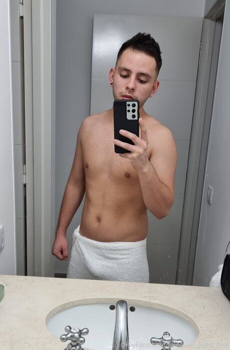 Exequiel Ponz Free onlyfans strip tease