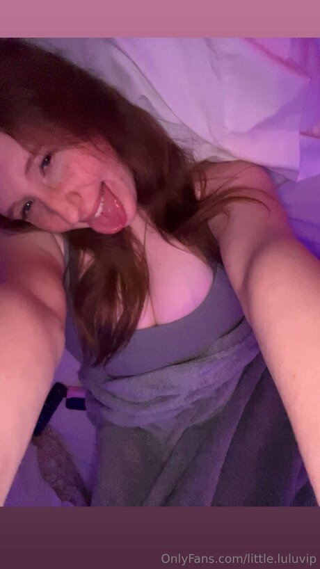 Little Luluvip onlyfans strip tease