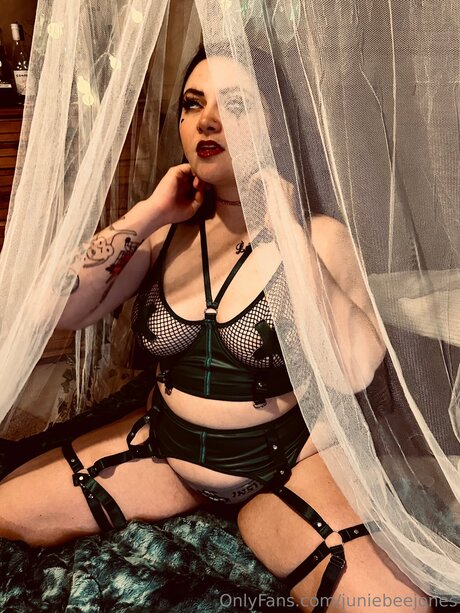 Juniebeejones onlyfans leaks