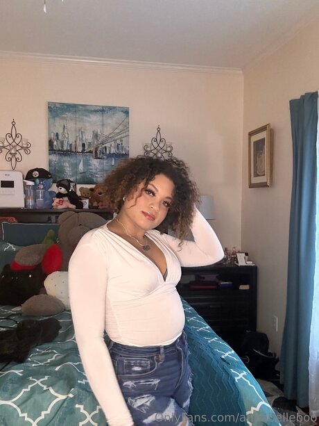 Annabellebooo leaked onlyfans.