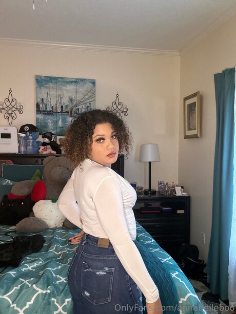 Annabellebooo nude onlyfans pics