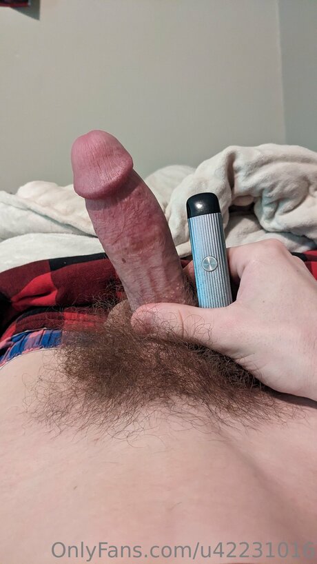 U42231016 naked on onlyfans