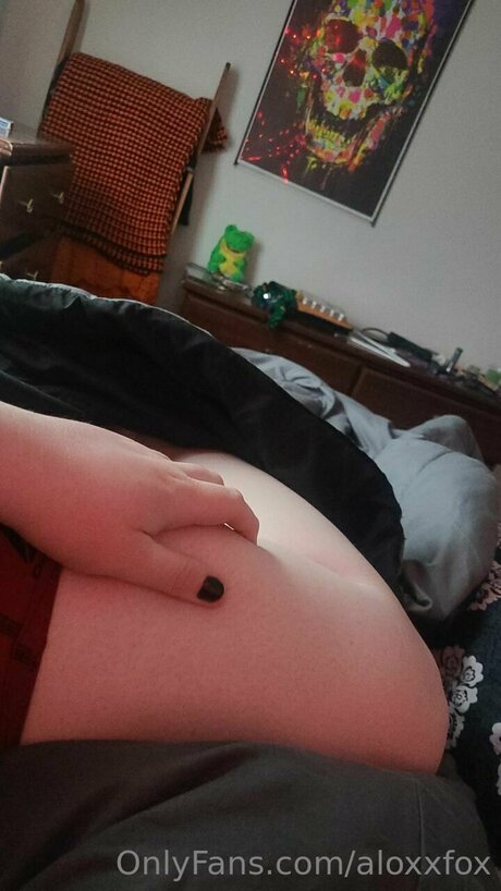 Aloxxfox sexy onlyfans