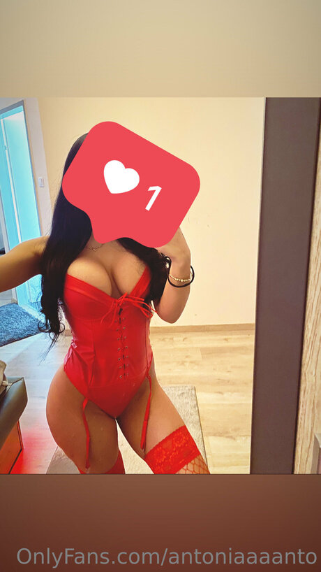 Antoniaaaanto onlyfans nude