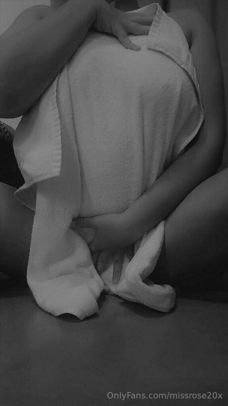 Missrose20x onlyfans leaked tits