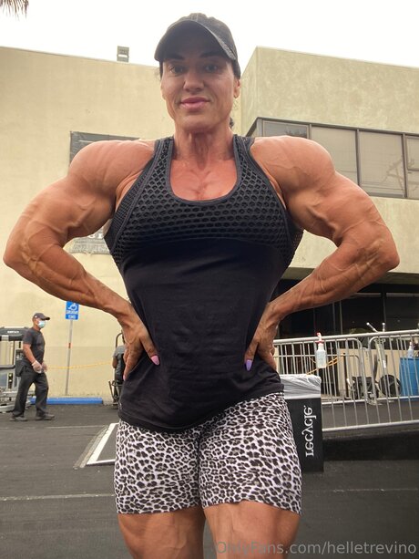 Helletrevino onlyfans leaks.