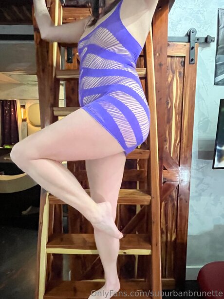 Suburbanbrunette only fans pic