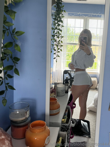 Blondiepayton444 onlyfans nude pics