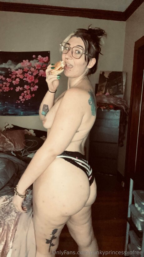 Punkyprincessxofree naked onlyfans leak