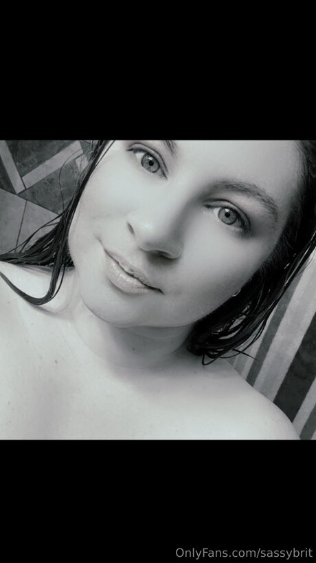 Sassybrit onlyfans naked pics