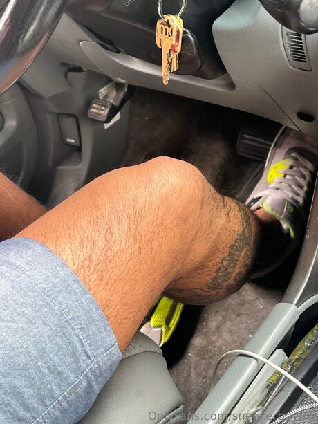 Sneakerboymx onlyfans naked