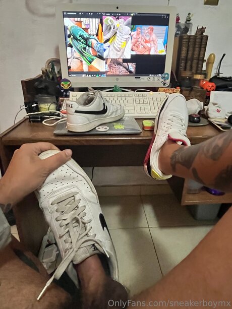 Sneakerboymx sexy onlyfans