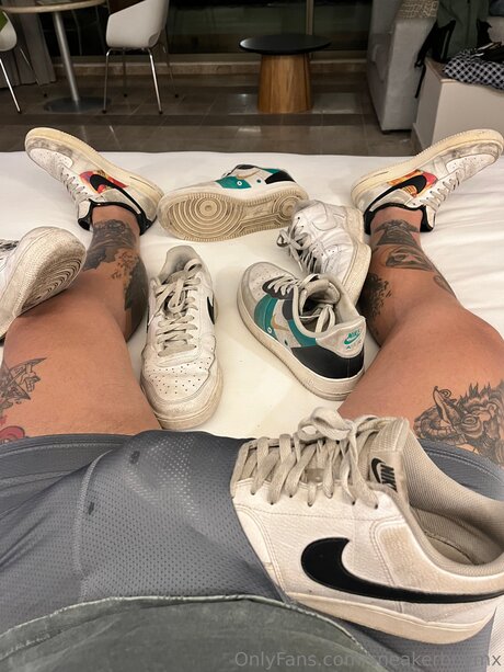 Sneakerboymx nude onlyfans porn