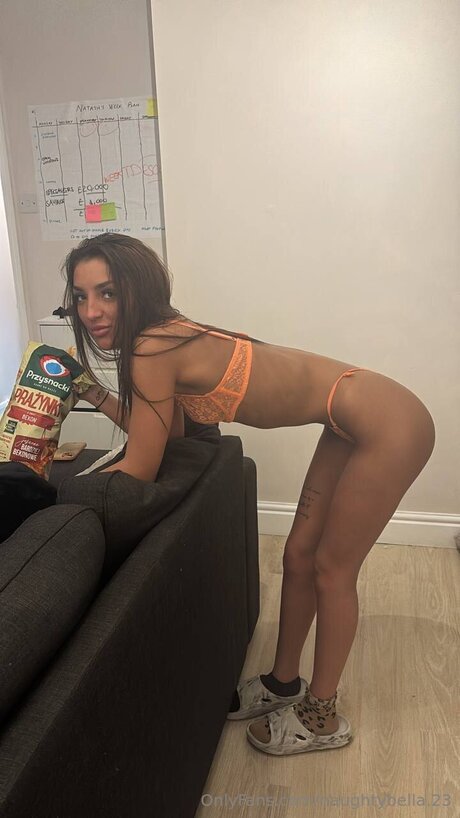 Naughtybella 23 naked onlyfans