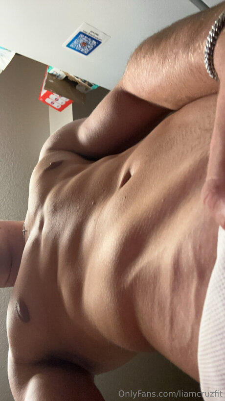 Liamcruzfit nude porn onlyfans