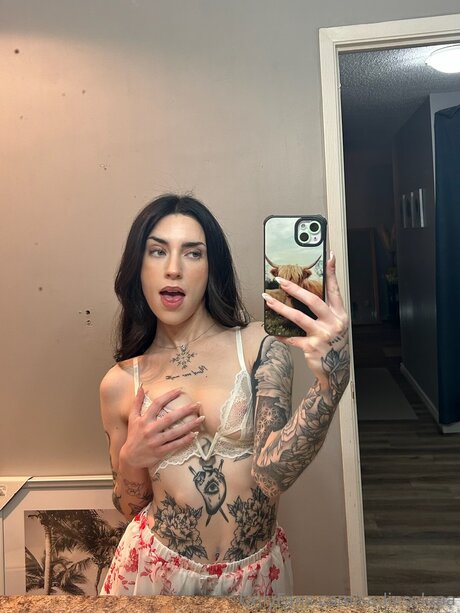 Sadieselena naked onlyfans pics