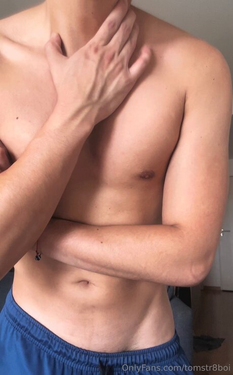 Tomstr8boi onlyfans leaked tits