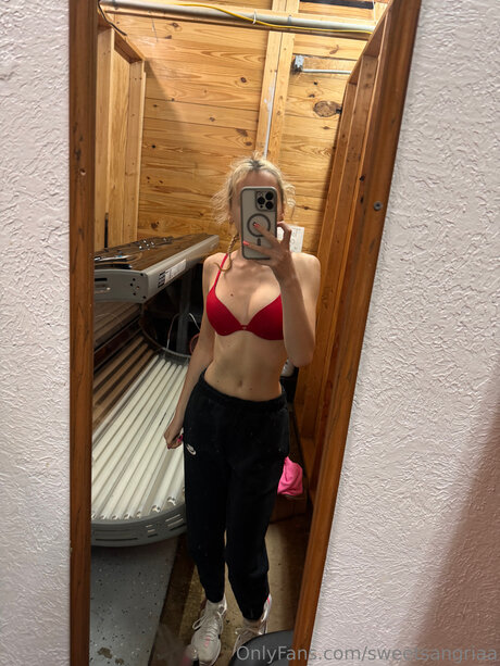 Sweetsangriaa naked onlyfans