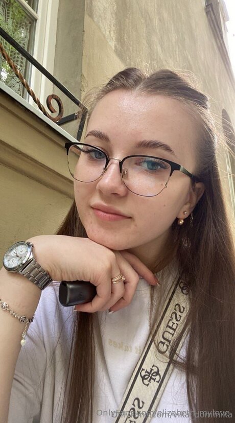 Elizabeth Mylove nude onlyfans