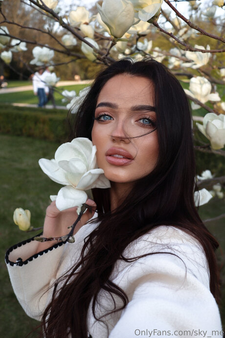 Sky Me onlyfans nude pics