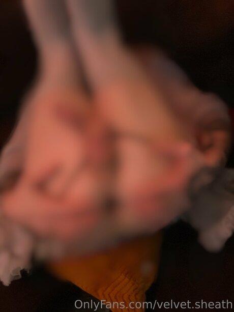 Velvet Sheath onlyfans sextape