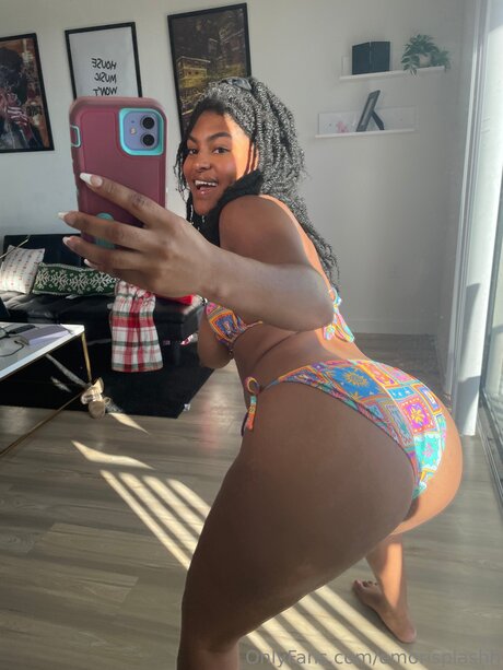 Emorisplashh onlyfans photo