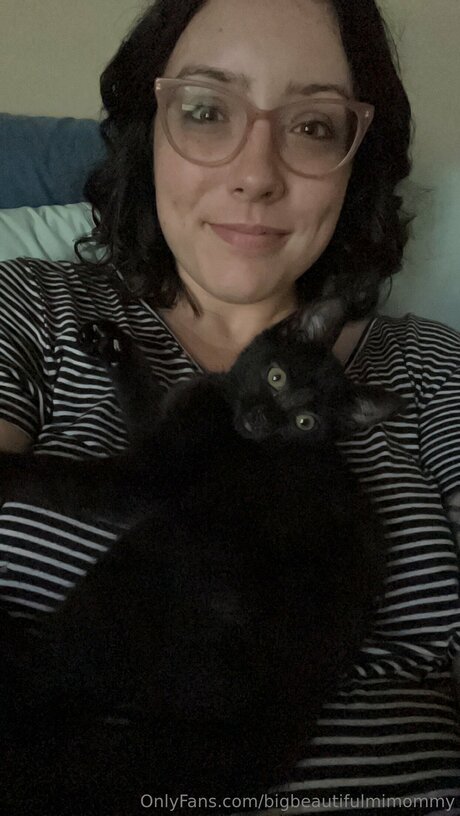 Bigbeautifulmimommy feet onlyfans