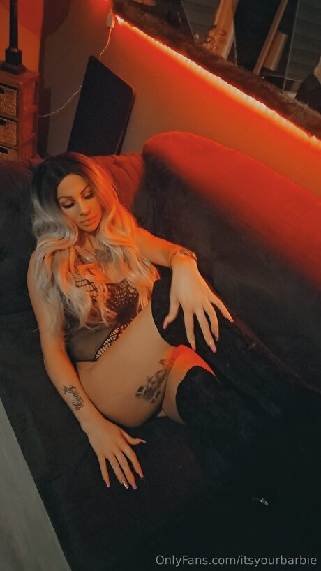 Itsyourbarbie naked onlyfans