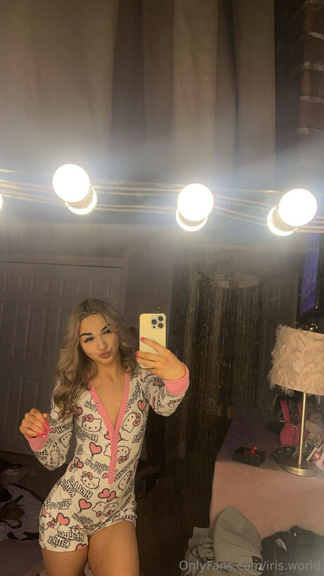 Iris World onlyfans leaks xxx