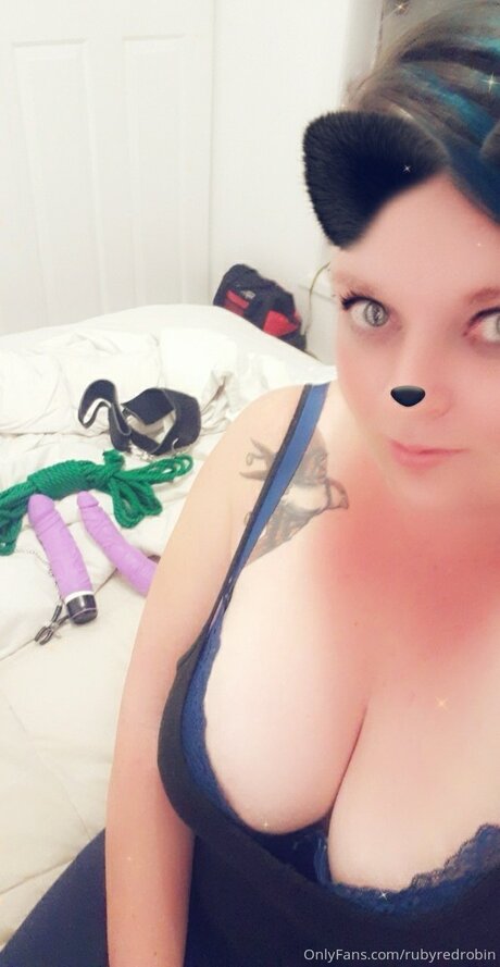 Rubyredrobin onlyfans pics