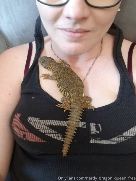 Nerdy Dragon Queen Free only fans review