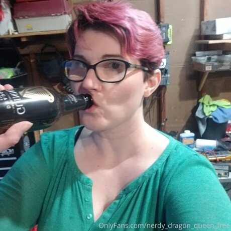 Nerdy Dragon Queen Free naked onlyfans
