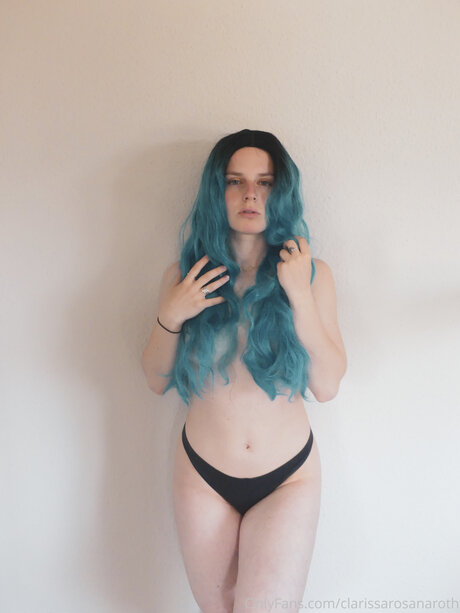 Clarissarosanaroth onlyfans explicit content