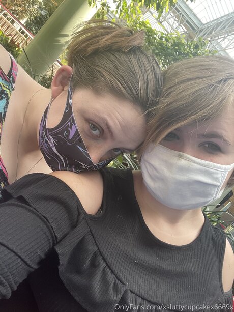 Xsluttycupcakex6669x nude only fans