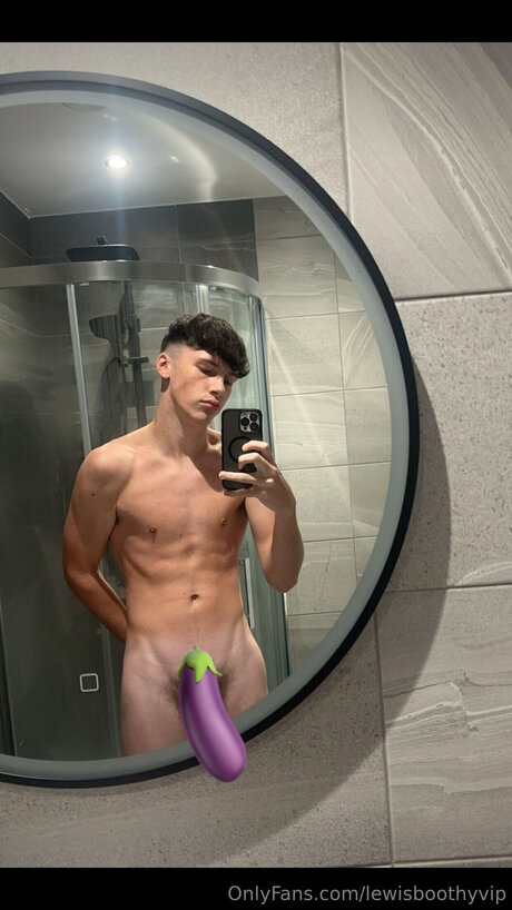 Lewisboothyvip xxx only fans