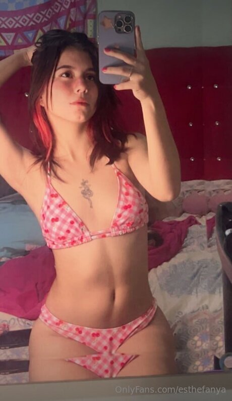 Esthefanya Profile pic