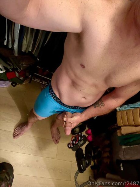 T2487 onlyfans strip tease