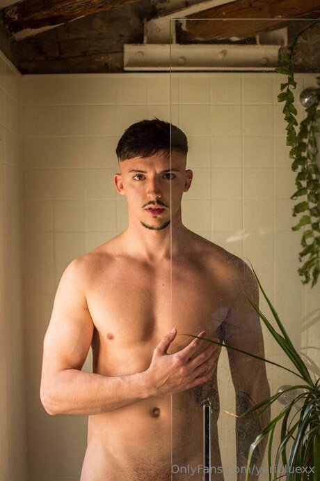 Yeribluexx onlyfans star