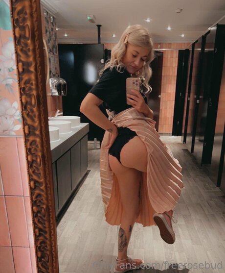 Freerosebud Profile pic