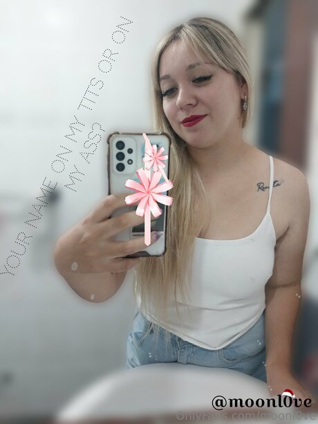 Moonl0ve desnuda onlyfans