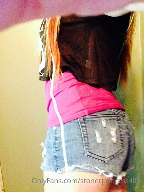 Stonerprincess4life only fans pictures