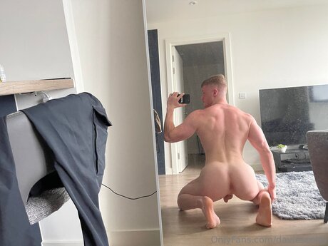 Fit Davie onlyfans striptease