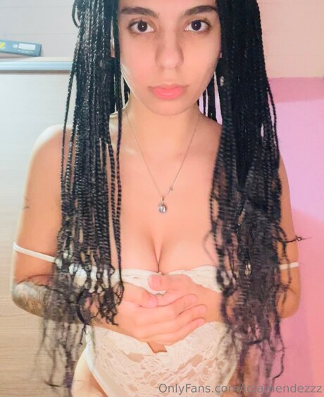 Lolamendezzz onlyfans content leaked