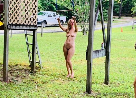 Lovelylittlelady92 porn onlyfans